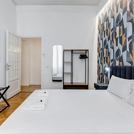 Bmga L Gracchi Lux Lovely 3bdr *