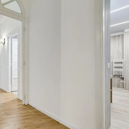 Bmga L Gracchi Lux Lovely 3bdr